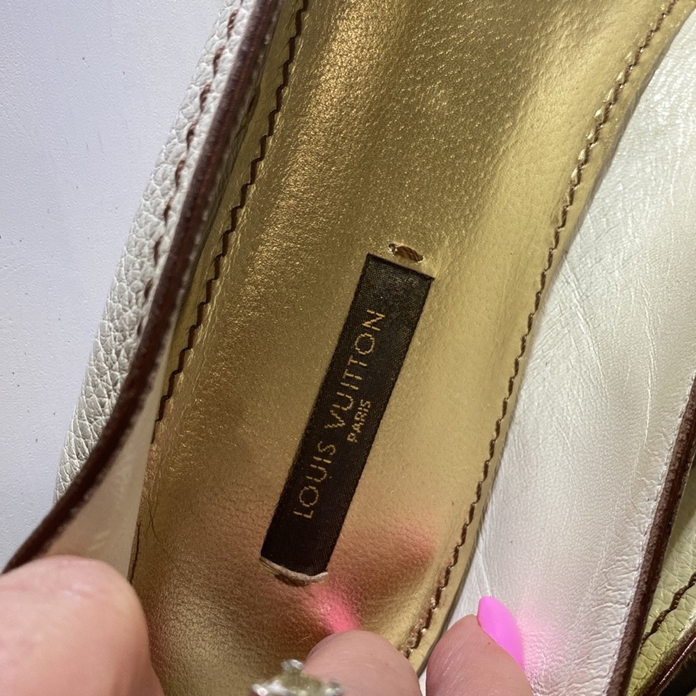 Louis Vuitton Leather Ballet Flats | Size 39 - Picture 5 of 16